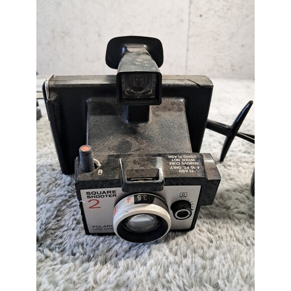 Lot VTG Polaroid Square Shooter 2 Land Camera Photography Decorations Untested - Picture 2 of 12